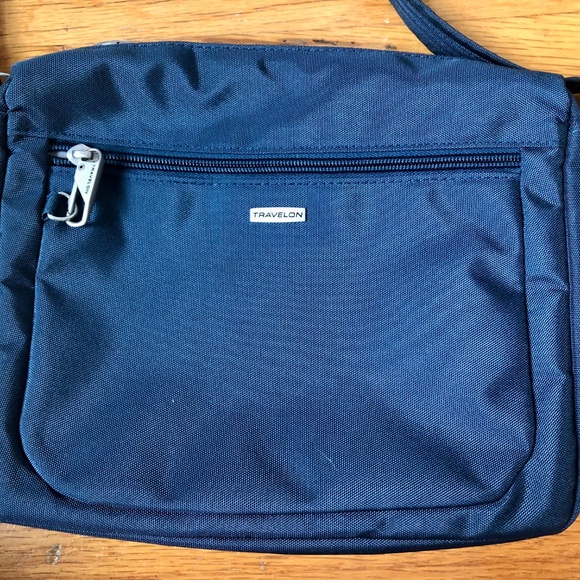 Travelon Anti-Theft Small Crossbody Purse - Picture 15 of 16